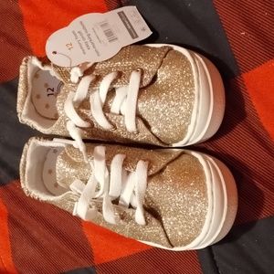 Little girls shoes brand new size 12 never worn